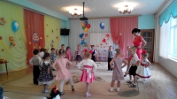 Малыши празднуют новоселье! Малыши празднуют новоселье!